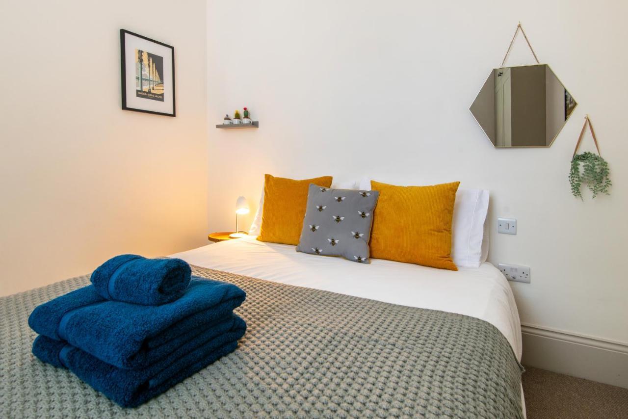 Beautiful, Central, 3 Min Walk From Beach, 2 King Doubles Brighton Exterior foto